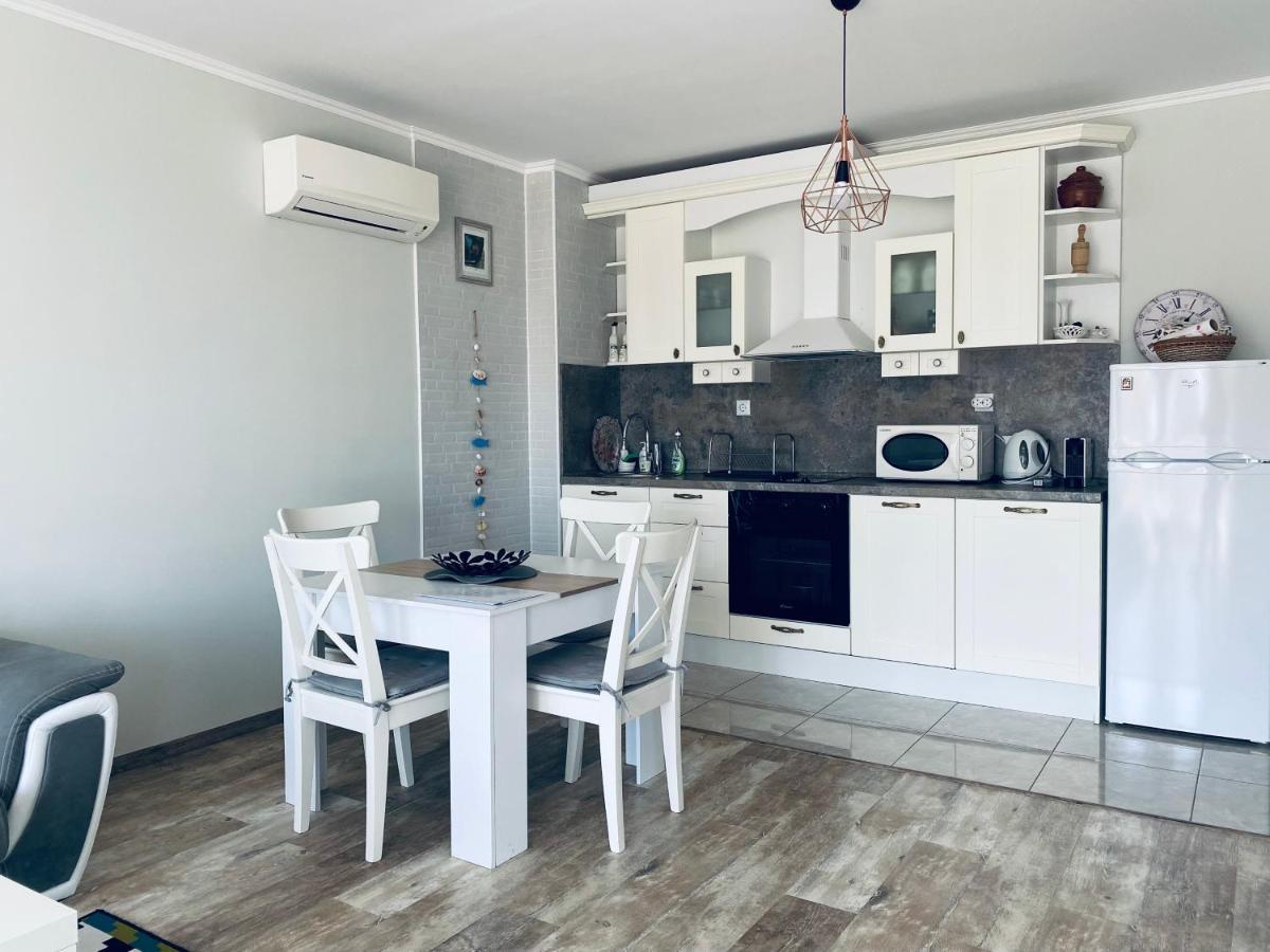 Apartments In Complex Sunny Island Deluxe Chernomorets Exterior photo